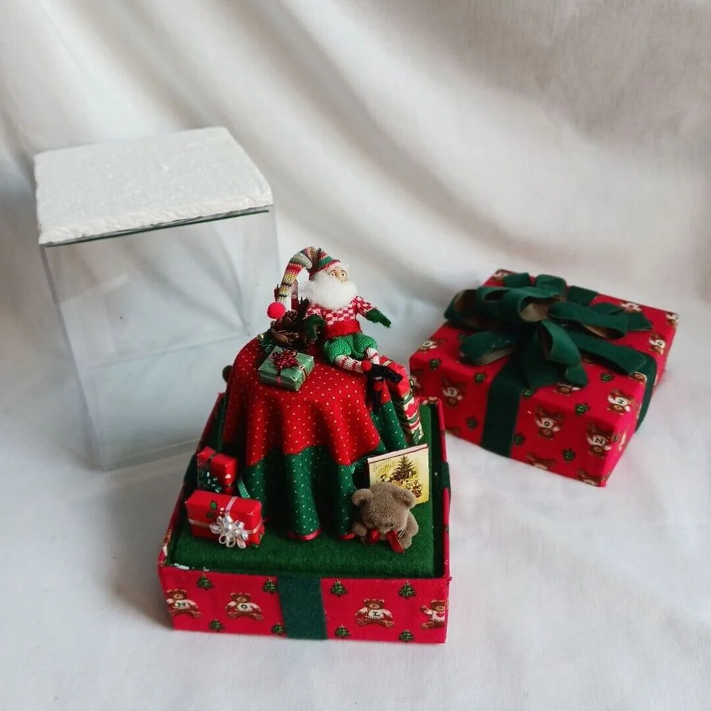 Vintage Diorama Santa Elf Teddy Bears 4x4x8